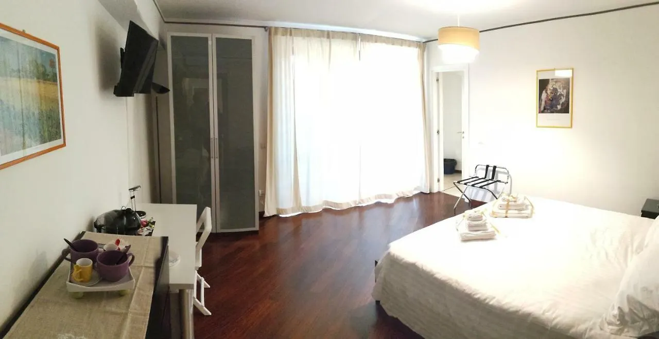 巴里A Casa Di Sara Ermy住宿加早餐旅馆 巴里